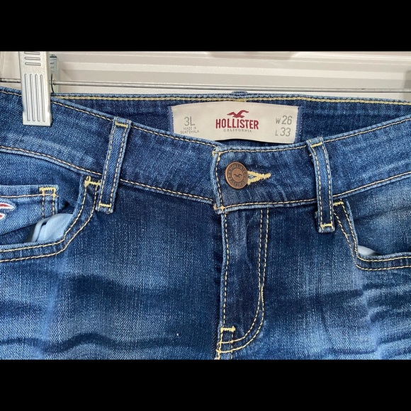 Hollister Skinny Jeans - Picture 2 of 3